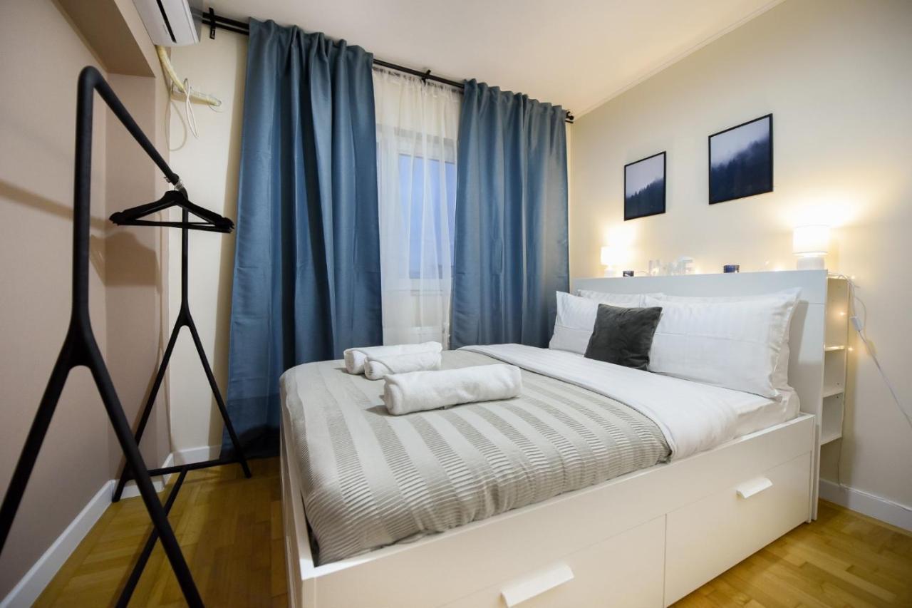 The Dream Apartment - Near Radisson Hotel Bucarest Exterior foto